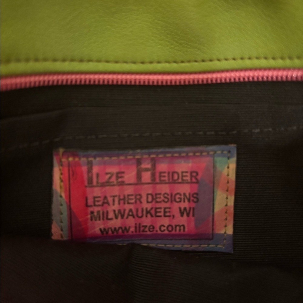 Ilze Heider Green Leather Flower Design Vintage Crossbody Handbag - Picture 3 of 5